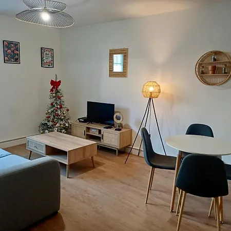 Appartement Les Carmelites : A 5 Min A Pied De La Gare Poitiers