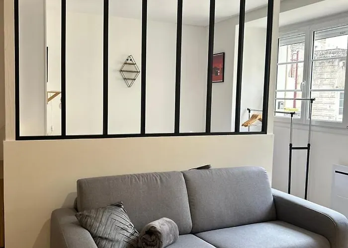 Apartment Les Carmelites : A 5 Min A Pied De La Gare *